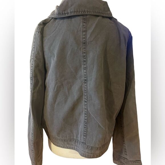 Nwt American eagle women's cropped‎ jacket size medium with zipper and buttons - Picture 4 of 8